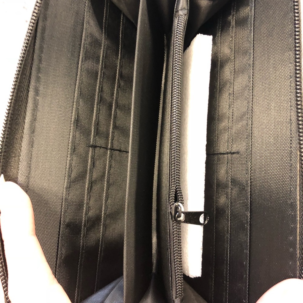 Boutique black/pink/white/blue featherprint wallet - Picture 6 of 6